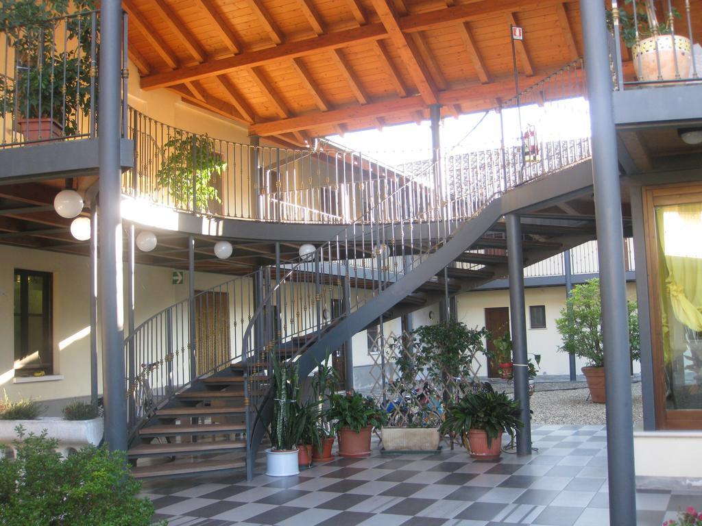 Albergo Giardino Sannazzaro de' Burgondi Exteriér fotografie