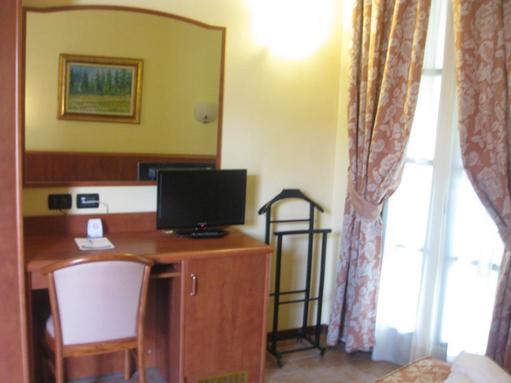 Albergo Giardino Sannazzaro de' Burgondi Pokoj fotografie
