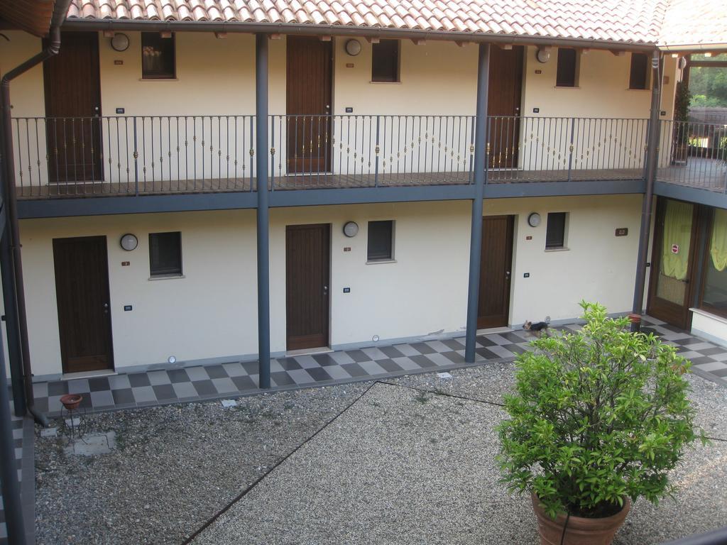 Albergo Giardino Sannazzaro de' Burgondi Exteriér fotografie